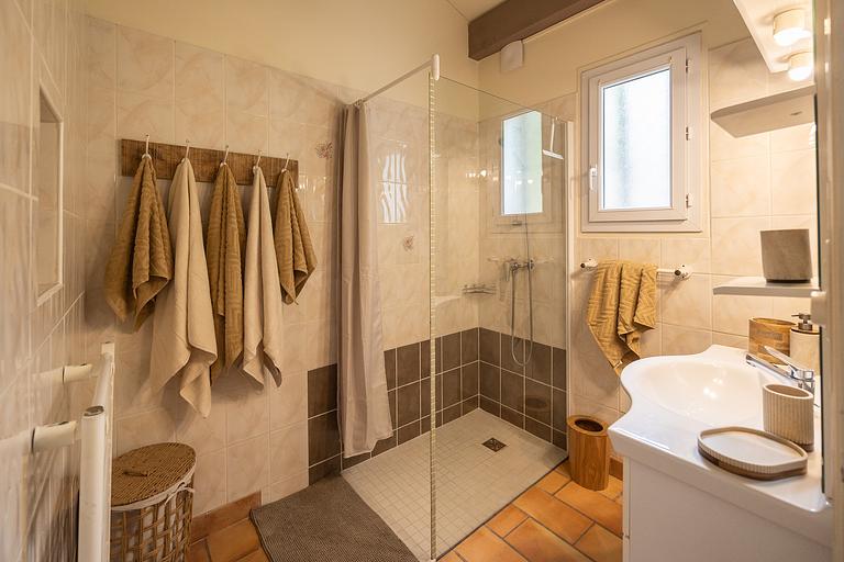 badkamer (1).JPG