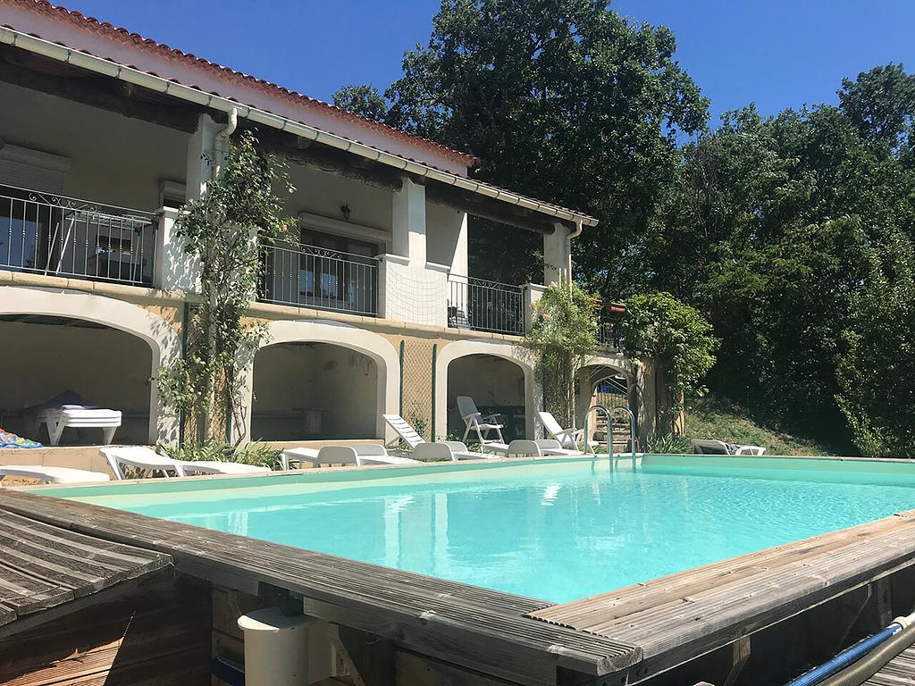 Wisseldag = ZONDAG 2-8 pers. Villa met privé zwembad2 huisdieren toegestaan25. 15/06-22/06 € 26. 22/06-29/06 €27. 29/06-06/07 € 28. 06/07-13/07 € 29. 13/07-20/07 € 1495,- ipv 1750
30. 20/07-27/07 € 31. 27/07-03/08 € 32. 03/08-10/08 € 33. 10/08-17/08 € 34. 17/08-24/08 € 35. 24/08-31/08 € 1750
36. 31/08-07/09 € 1500
37. 07/09-14/09 € 1250
38. 14/09-21/09 € 1250
39. 21/09-28/09 € 1250
Huurprijzen Villa La Fontaine
