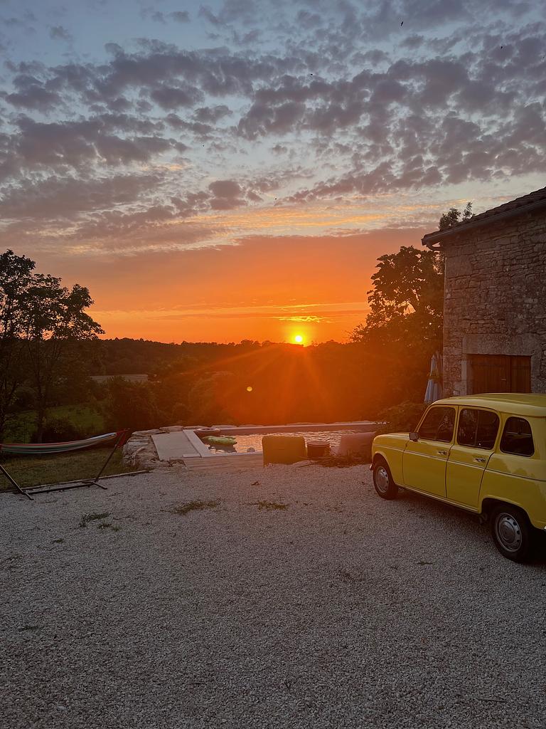 Zonsondergangterras.jpg