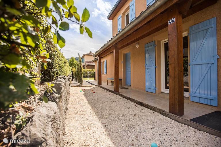 villa_ensoleillee_met_prive_zwembad-5-2617.jpeg