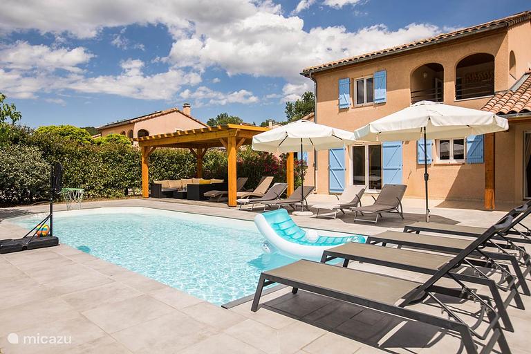 villa_ensoleillee_met_prive_zwembad-24-2225.jpeg